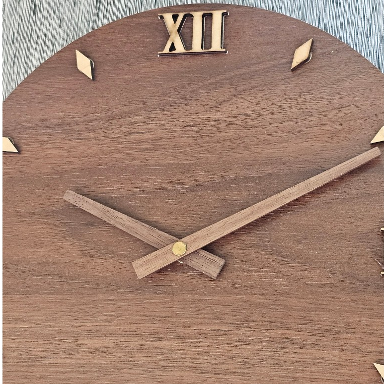 Đồng hồ treo tường bằng gỗ kèm núm và dây treo Decor trang trí nhà cửa khắc theo yêu cầu