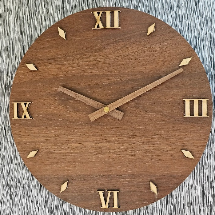Đồng hồ treo tường bằng gỗ kèm núm và dây treo Decor trang trí nhà cửa khắc theo yêu cầu