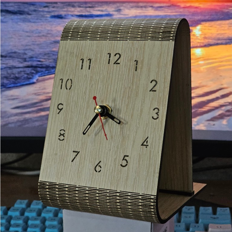 Đồng hồ treo tường bằng gỗ kèm núm và dây treo Decor trang trí nhà cửa khắc theo yêu cầu