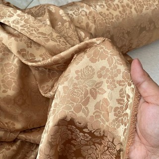 Vải lụa gấm màu nâu nhạt hoa hồng khổ 1m5 - co giãn nhẹ 2 chiều, mềm rũ - may áo dài, bà ba, đầm, váy, đồ bộ
