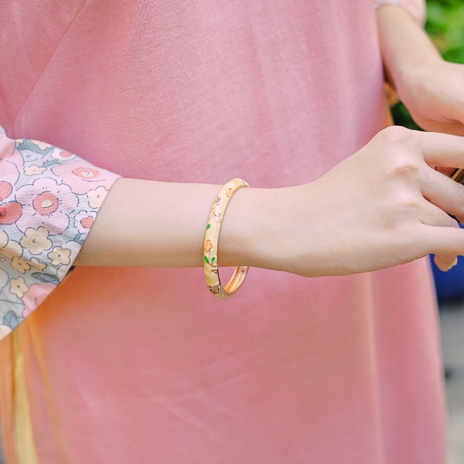 Sumire Store Vòng tay Phụng Nghi Vàng