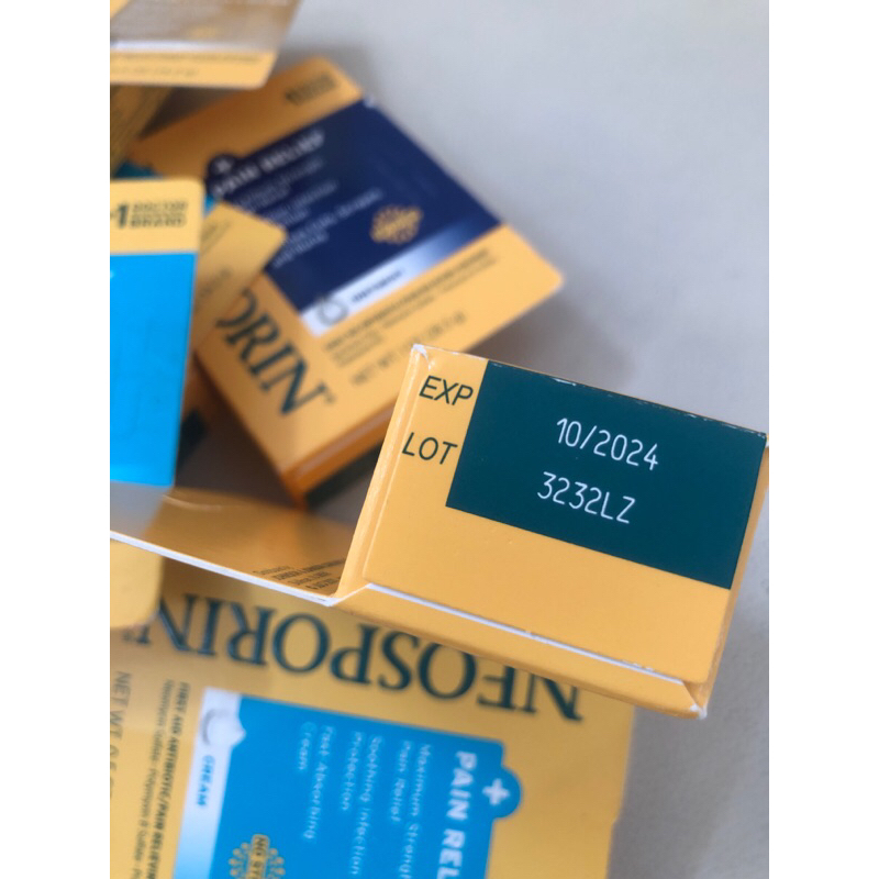 Kem mỡ đa năng - Neosporin 14,2g , 28,3g