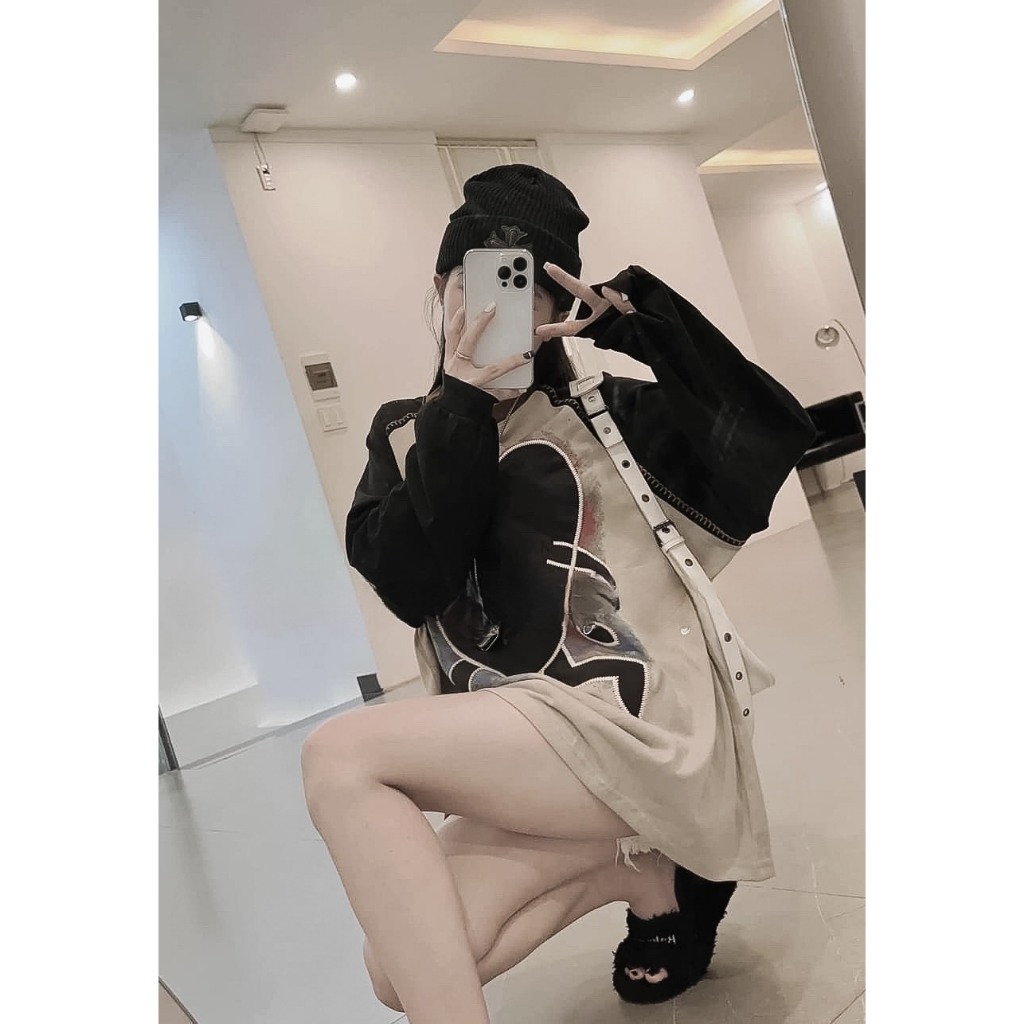 Áo Thun Tay Phối Màu In Hình Trái Tim 🦋 Áo Nữ Cổ Tròn Dáng Thụng Dài Tay 🦋