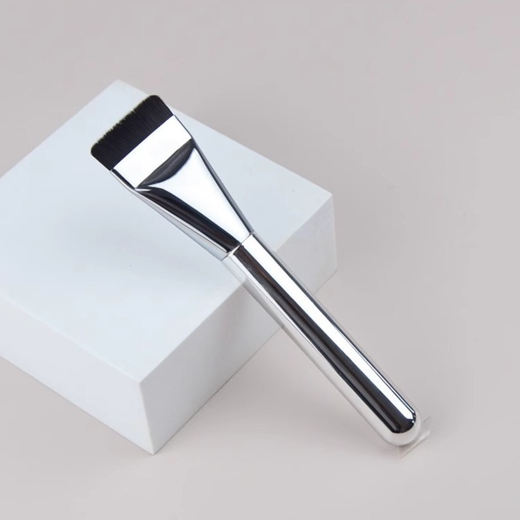 Cọ Đánh Phấn Tán Nền Màu Bạc Foundation Brush Hình Vuông Che Khuyết Điểm Dành Cho Makeup Trang Điểm