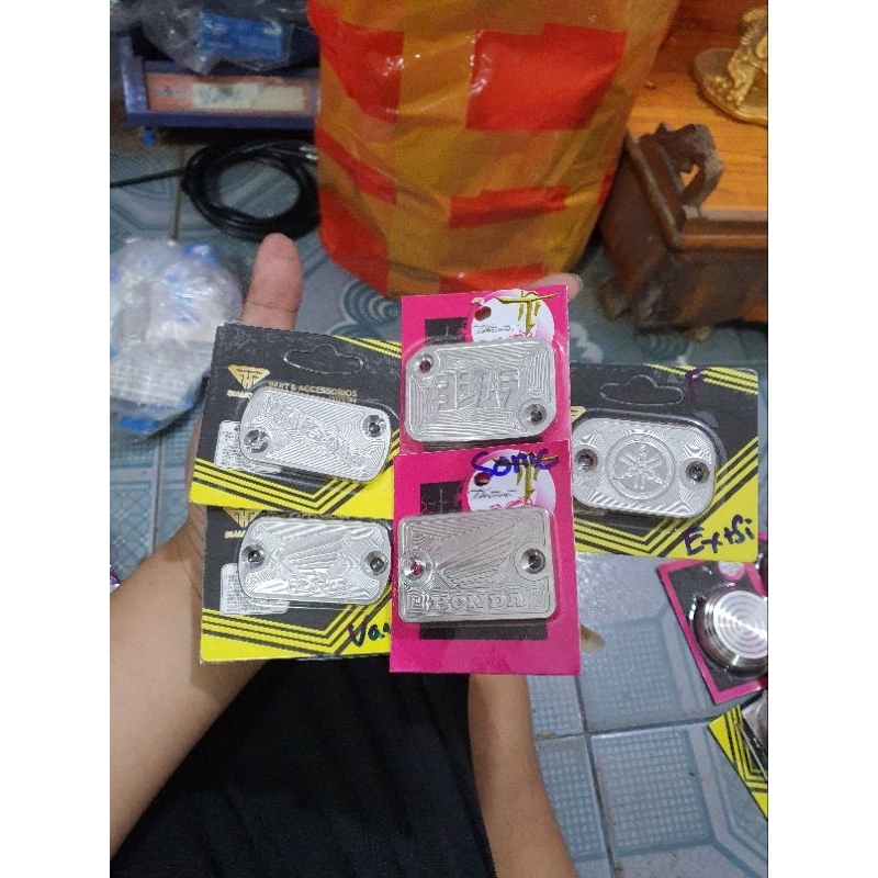 Nắp bình dầu inox cho Sirius Yamaha và Wave s110 Vision AB Satria Sonic