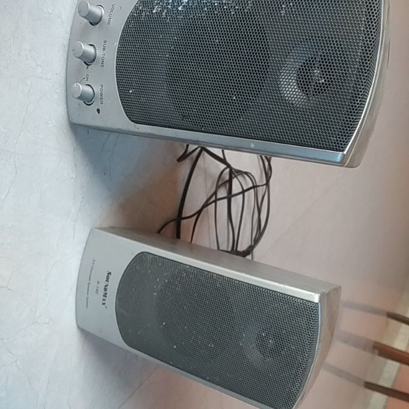 Loa vi tính Soundmax chạy điện 220v
