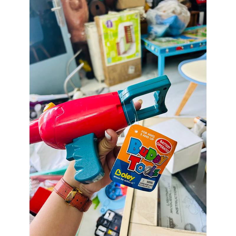 Đồ chơi bắn hơi dùng pin cho bé Buddy Toolz