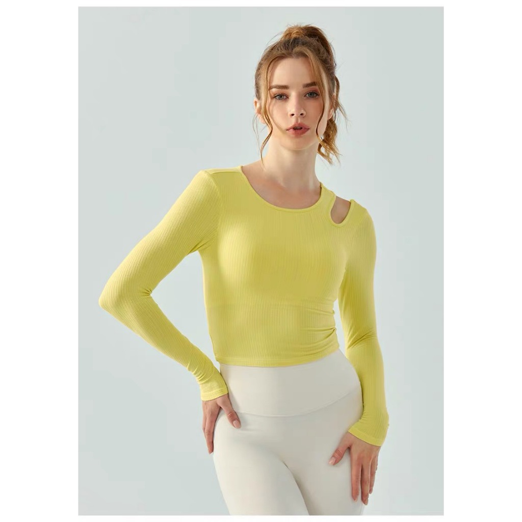 Áo dài tay crop xẻ vai Nana