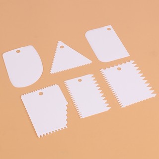 Miếng chà nhựa tạo vân bánh / vét bột răng cưa