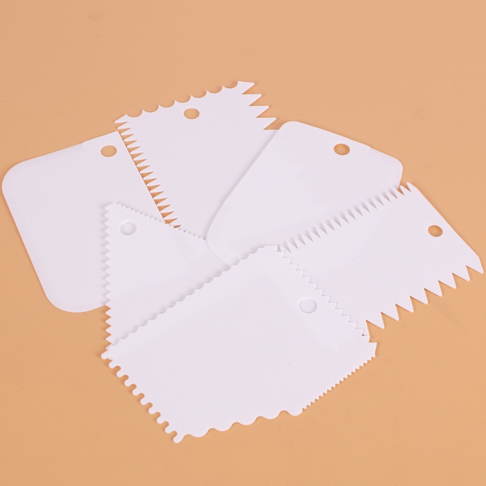 Miếng Chà Nhựa Tạo Vân Bánh / Vét Bột Răng Cưa