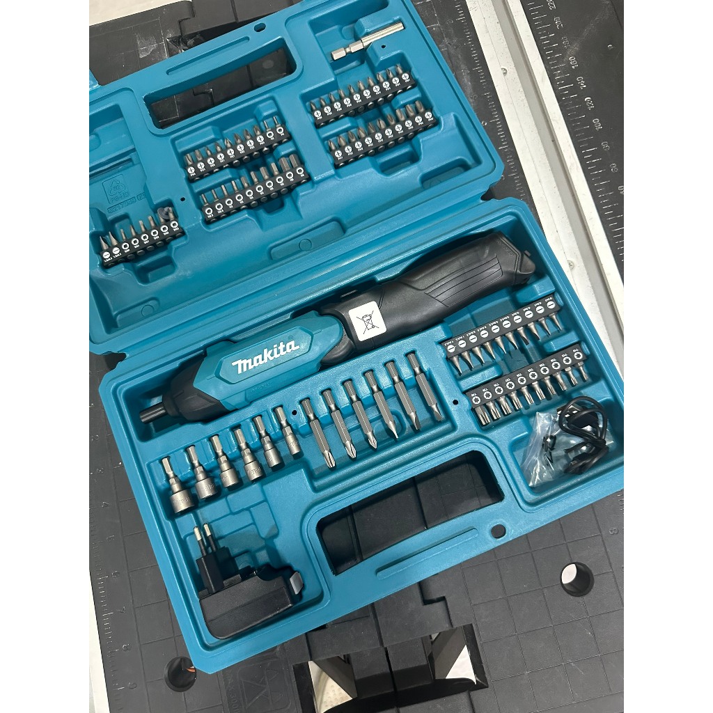 DF001DW Bộ Máy Vặn Vít Gập Dùng Pin Makita 3.6V Hàng Chính Hãng Bảo Hành 12 Tháng