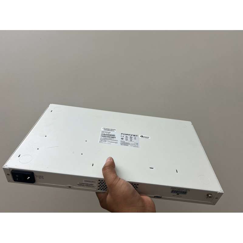 Fortinet FortiGate 100E hết license