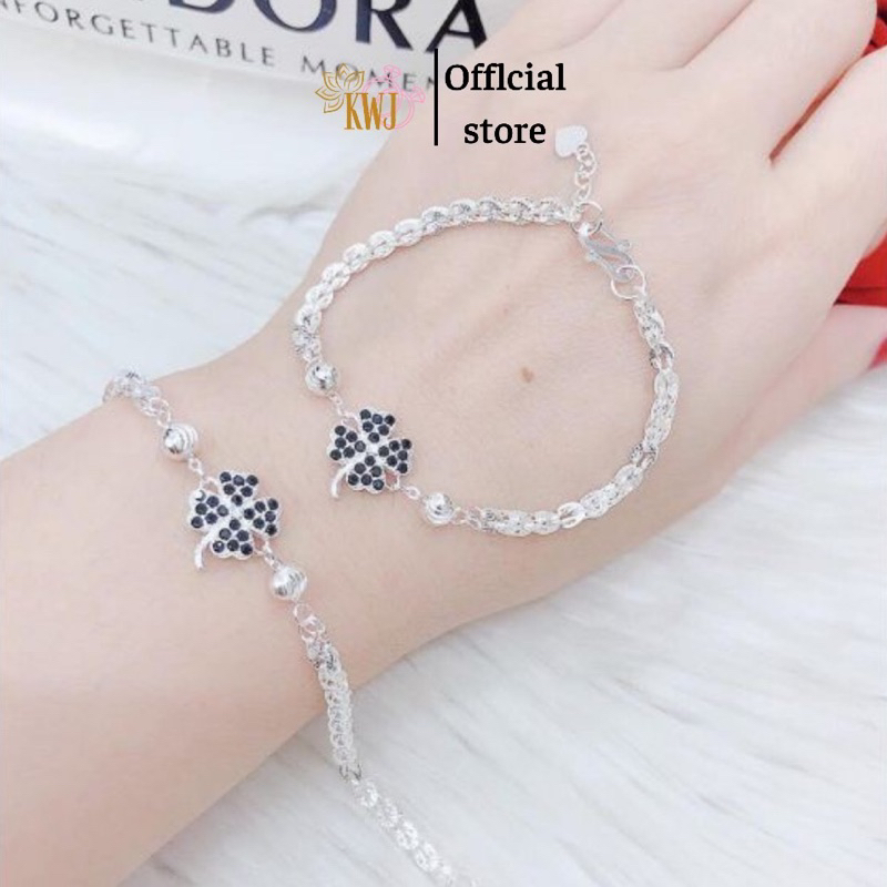 Lắc tay bạc, cỏ bốn lá đen