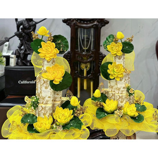 Set hoa sen vàng trang trí tết