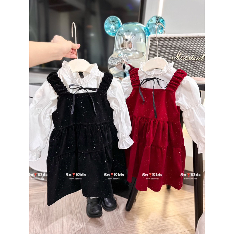 Set áo sơ mi bèo yếm nhung nhũ bé gái