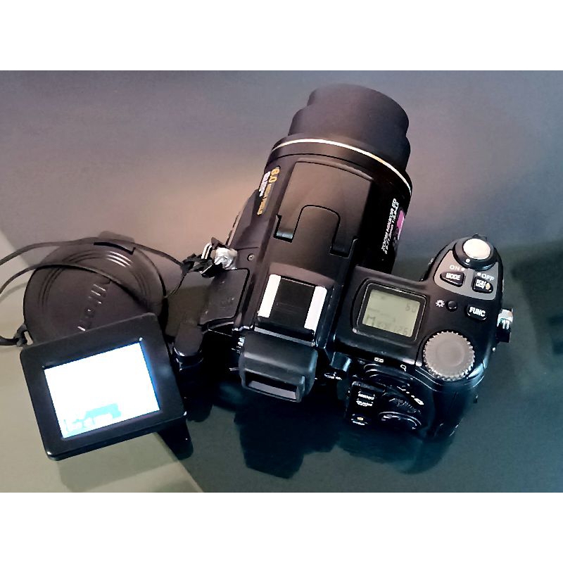 Máy ảnh kts Nikon 8700