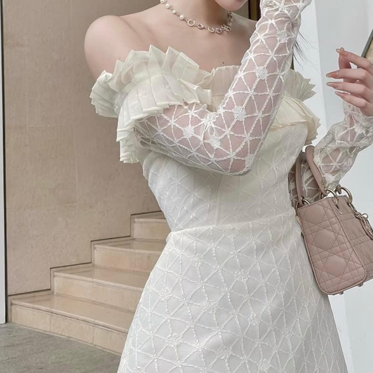 Đầm dự tiệc trễ vai ren sang chảnh Missy Dress