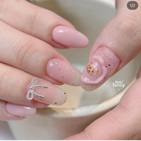 Charm nơ sắt Hot Trend Hàn Quốc