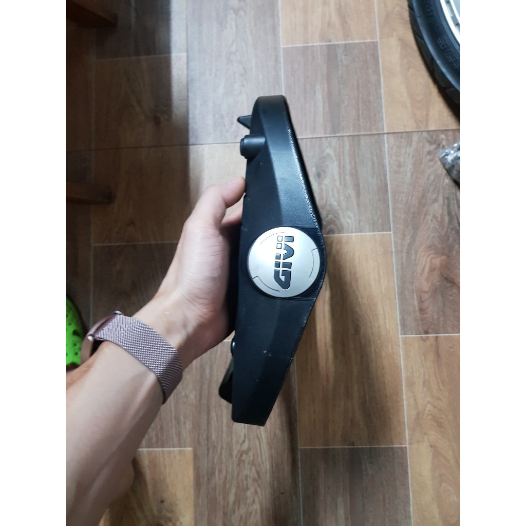 Đế cảng givi MP60N M5M Hrv Srv đế thùng Givi MP60N M5M Hrv Srv lẻ đế givi