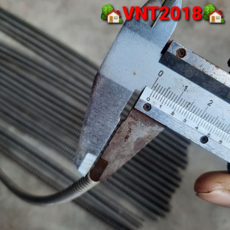 Lò xo nén thép phi 6mm sợi 1mm dài 305mm