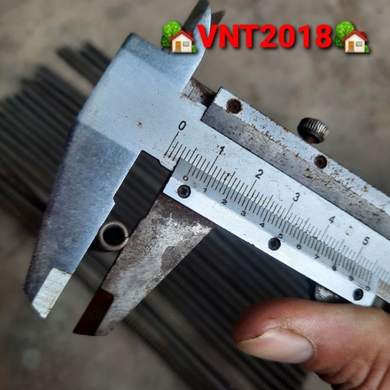 Lò xo nén thép phi 6mm sợi 1mm dài 305mm