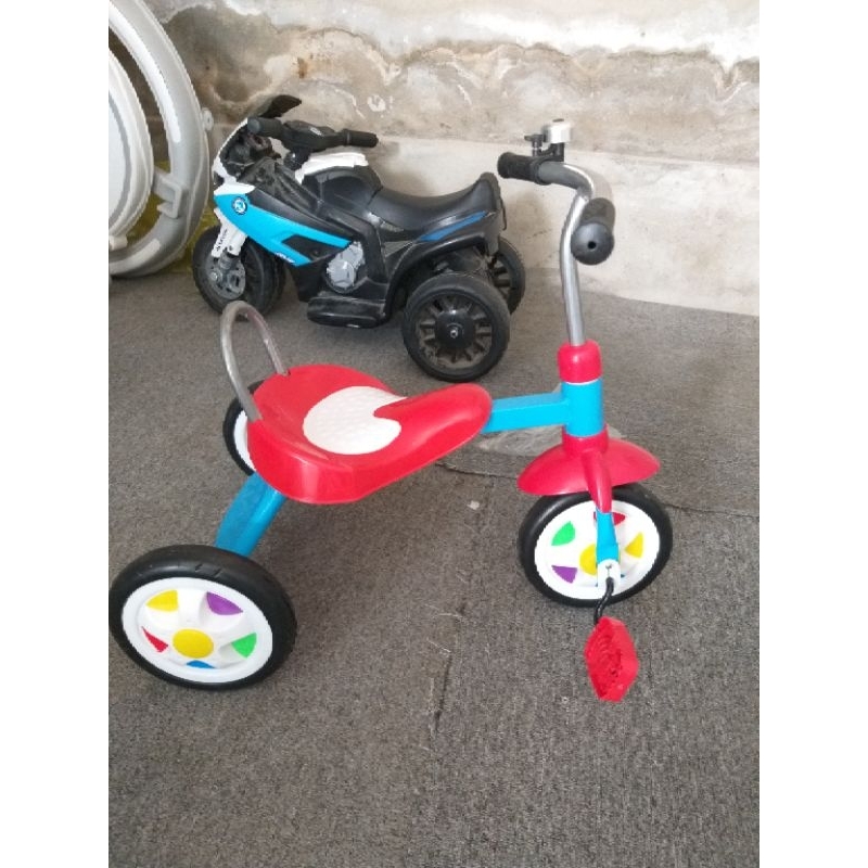 Xe chíp 3 bánh cho bé từ 1 đến 3 tuổi