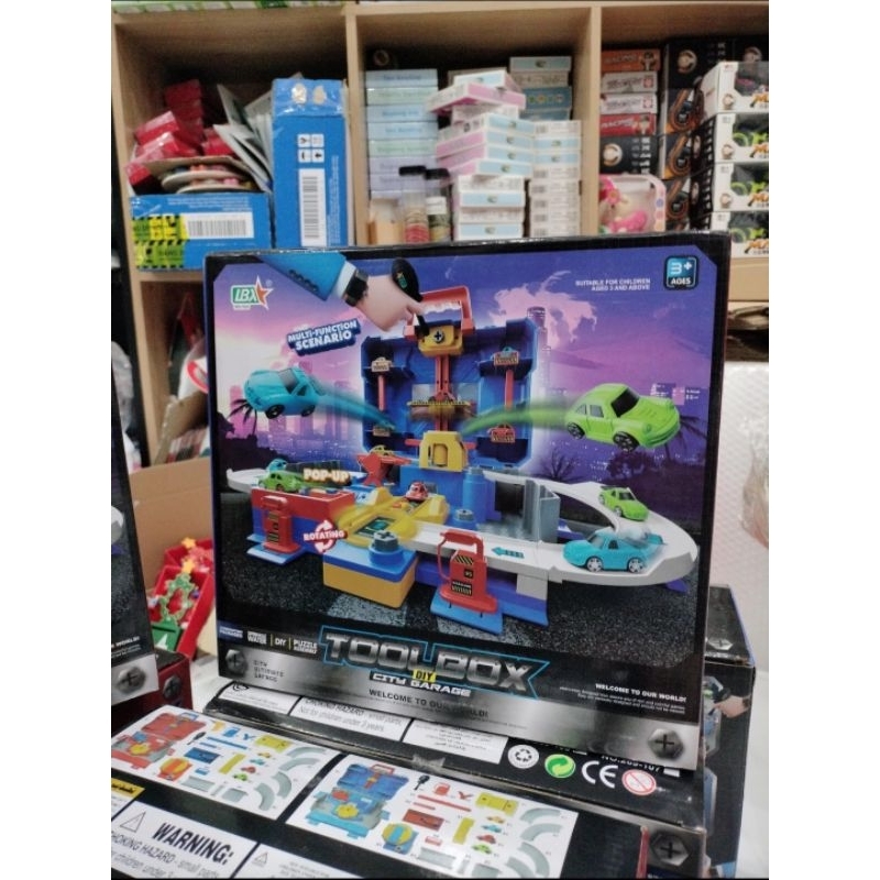 Bộ Đồ Chơi Bảo Dưỡng Takara Tomy Chạy Pin Có Thang Máy Lên Xuống, Máy Rửa Xe Cho Trẻ Em