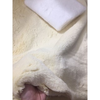 Thảm lông chụp ảnh - thảm lông kem ngắn