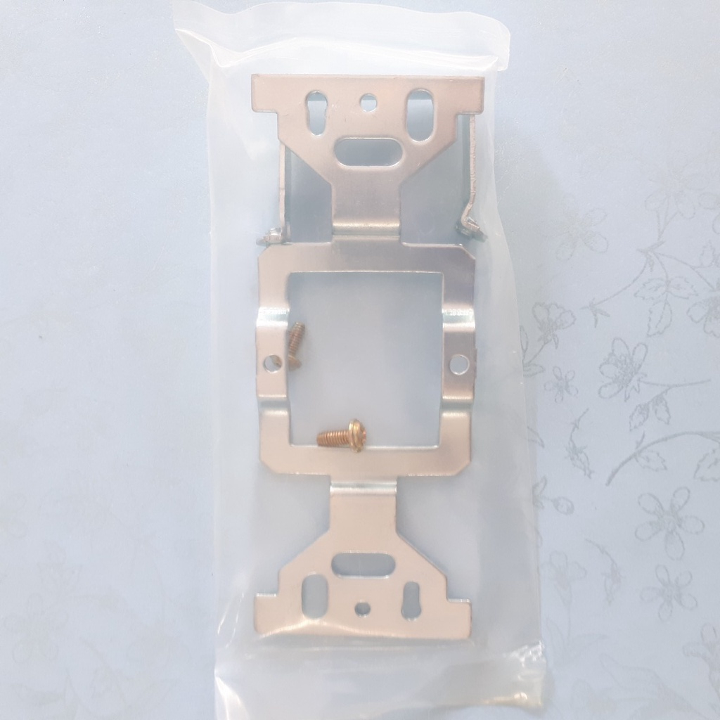 Mặt nạ aptomat CB cóc WEV7061SW dùng cho tất cả các hãng CB cóc đen kèm đai sắt - Panasonic