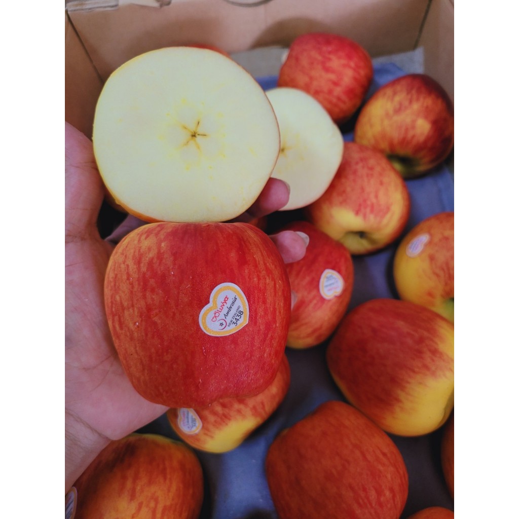 1 Thùng Táo Am 9.5kg cả thùng.
