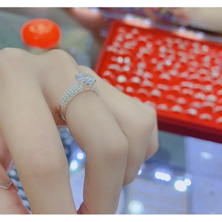 Nhẫn nữ bạc ba hàng đá Bạc ta HHJ