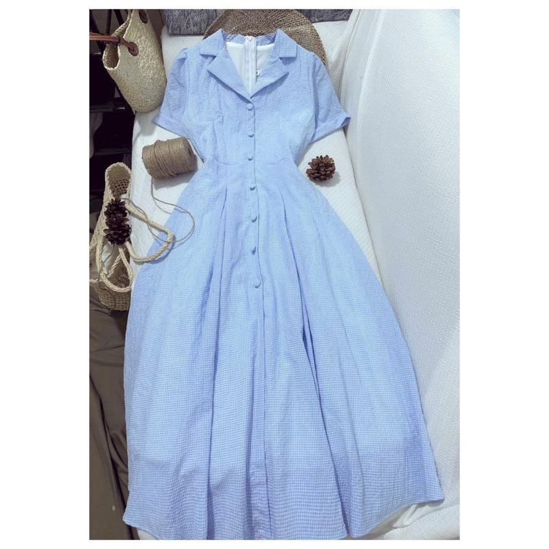 Đầm caro cổ vest nút bọc dáng dài