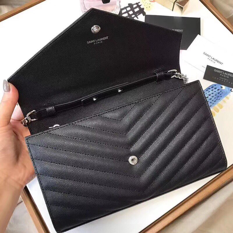 Túi đeo chéo tag bạc Yêu sinh tố hình phong thư da sần đẹp