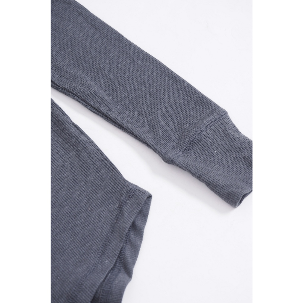 Áo thun D0UBLE ZER0 cổ tim A3492