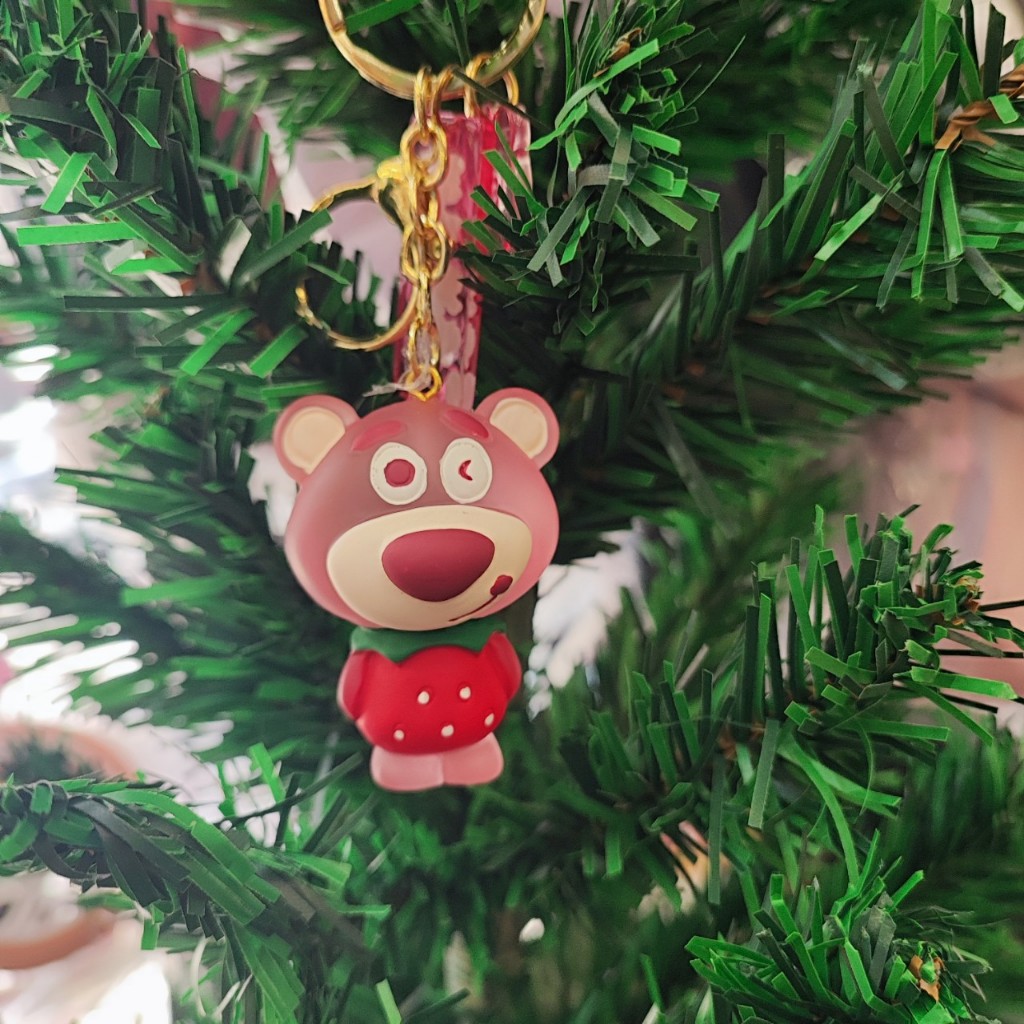 Móc Khóa Gấu Dâu Dễ Thương, Phụ Kiện Móc Khóa Lotso Trang Trí Balo Túi Xách