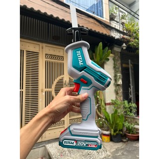 Máy cưa kiếm Total TRSLI65061