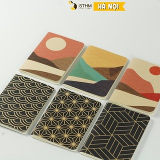 - Sổ tay bỏ túi size passport, may chỉ giữa ruột trơn 60 trang