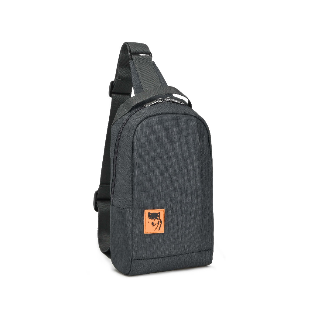 Túi đeo thời trang Mikkor The Max X23 - màu Graphite 2Tones