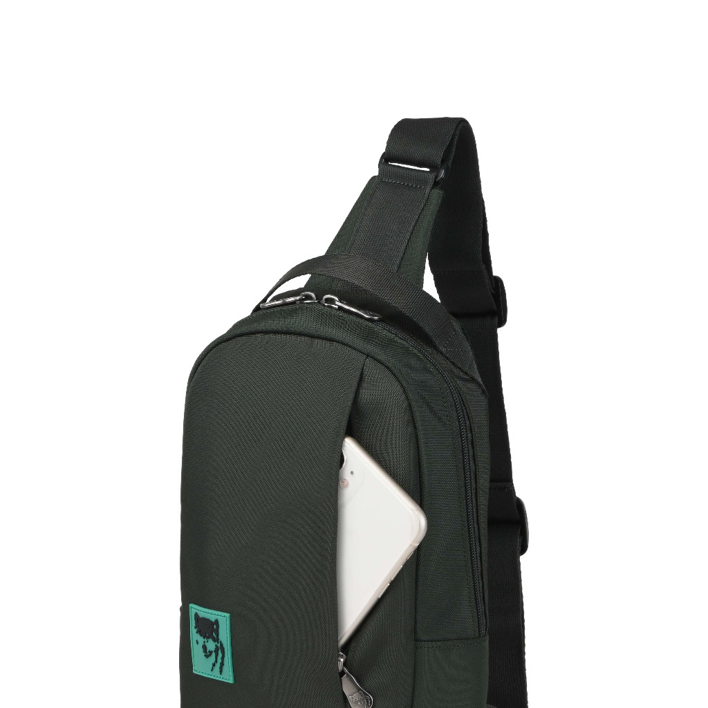 Túi đeo thời trang Mikkor The Max X23 - màu Tan