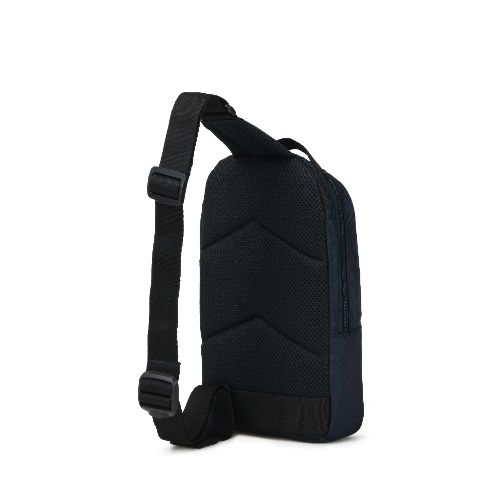 Túi đeo thời trang Mikkor The Max X23 - màu Navy xanh đen