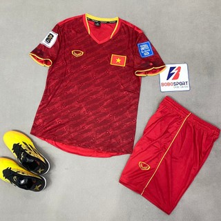 Bộ quần áo đá banh Tuyển Việt Nam đỏ sân nhà phiên bản vòng loại WC2026