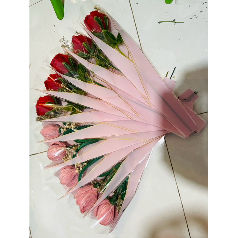 Hoa hồng, tulip kẽm nhung thủ công làm sẵn dùng để trang trí hoặc tặng quà - Không kèm giấy gói