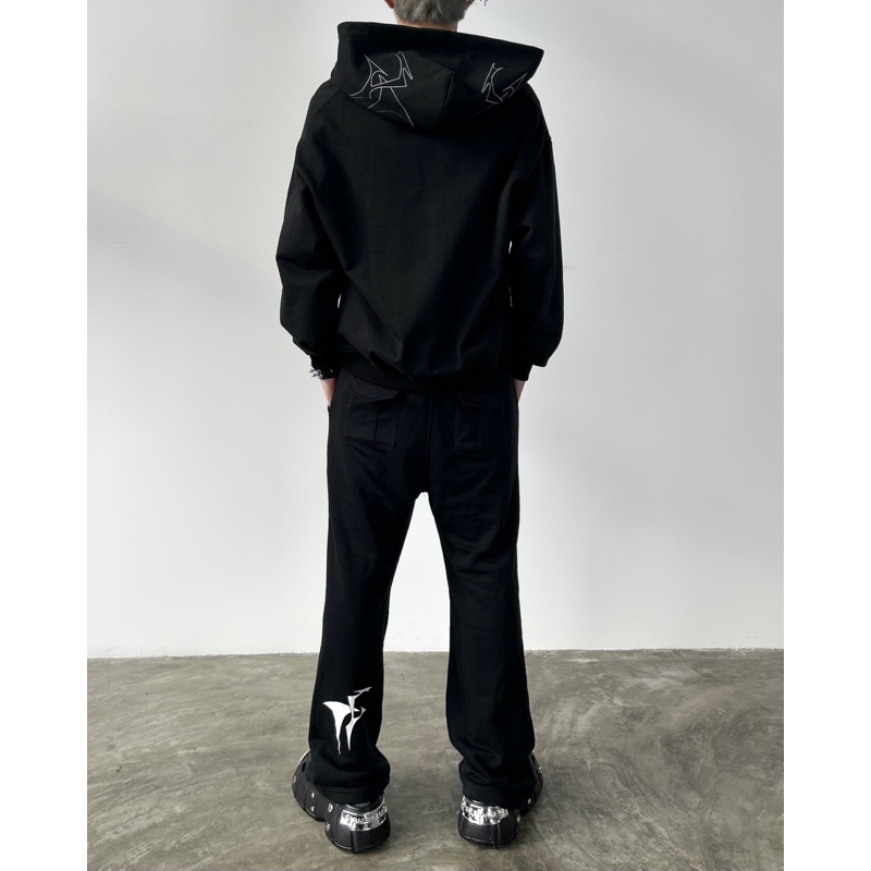 Quần thun đen đóng khoen TF BOOTCUT TRACK PANTS