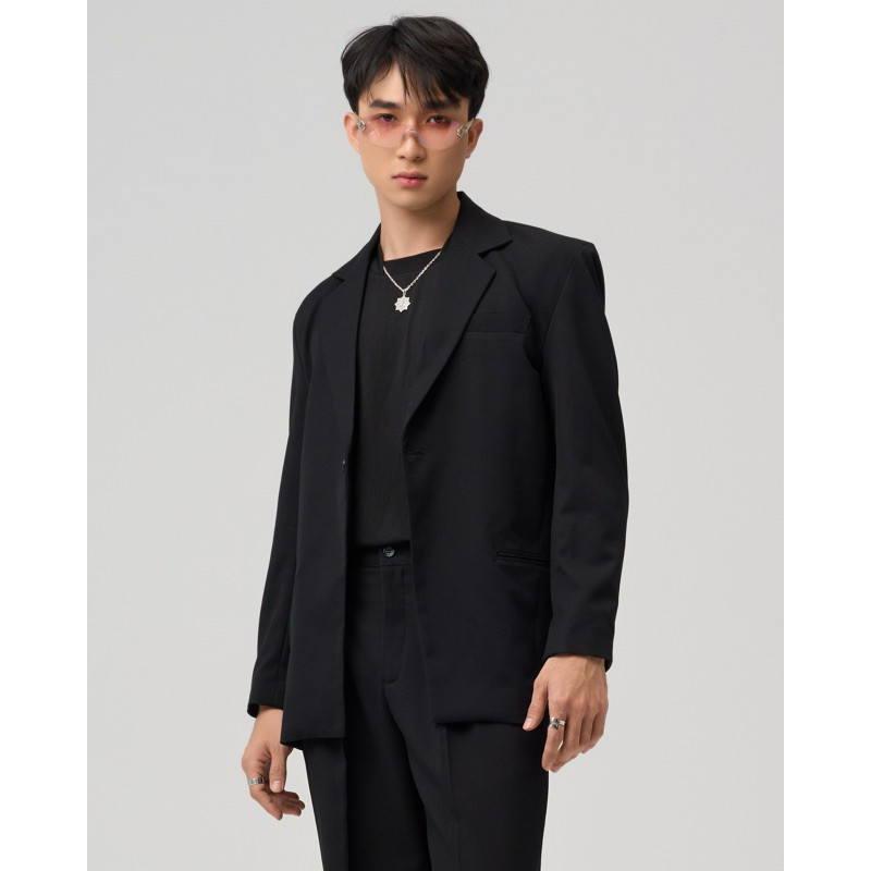 Áo Blazer MARU Tay Dài 2 Lớp Phom Rộng. MARU Blazer Màu Đen.