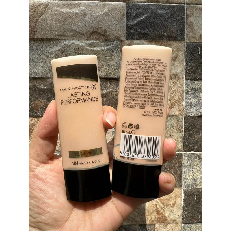 Kem nền Max Factor Lasting Performance Foundation Touch-Proof 104 warm Almond 35ml