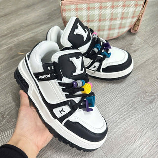 Giày thể thao sneaker LV charm Stickers Đen trắng SCap