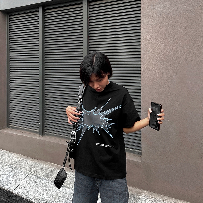 MEDISN - Áo thun tay ngắn SPARK BLACK BOXY T-SHIRT