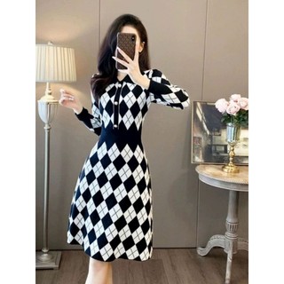 ĐẦM LEN CARO CỔ BẺ