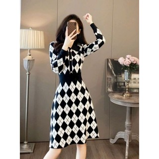 ĐẦM LEN CARO CỔ BẺ