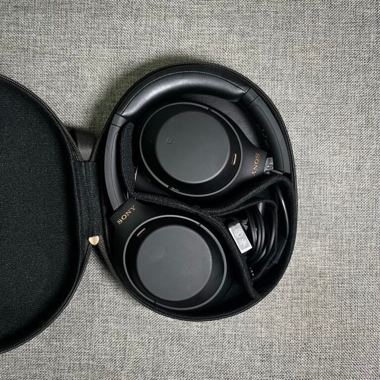 Sony WH-1000XM4 - Chống ồn đỉnh cao